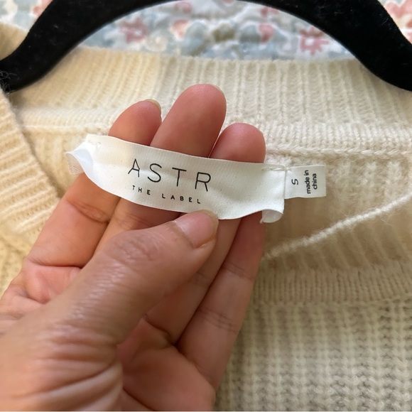 ASTR The Label Romina Ribbed Sweater small - Picture 2 of 14